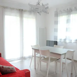 La Casa Di Pippo-bilocale Rosso Albenga