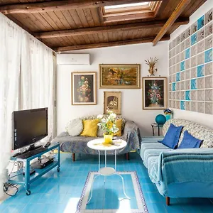 splendida-casa-a-taormina.sicilyhotelsitaly.net/